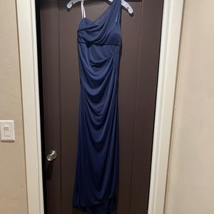 Long one shoulder bridesmaid/prom/formal gown